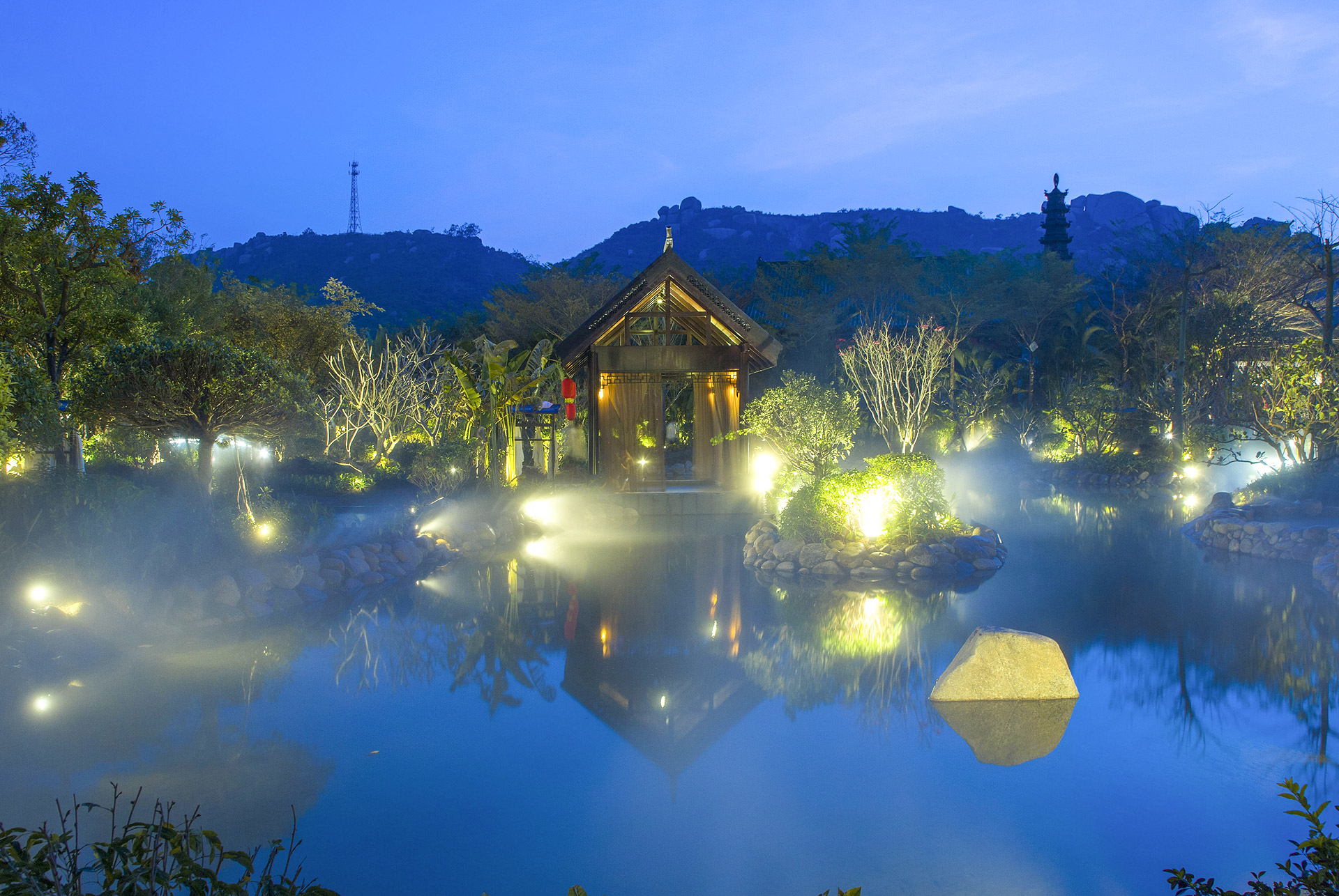 麦积山温泉度假村,莲花山温泉度假村 - 伤感说说吧